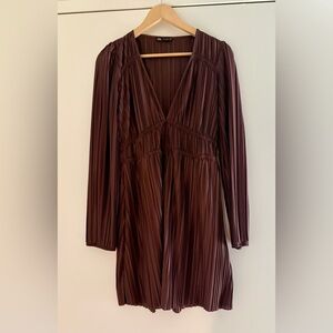 Zara Women’s Pleated Midi Dress